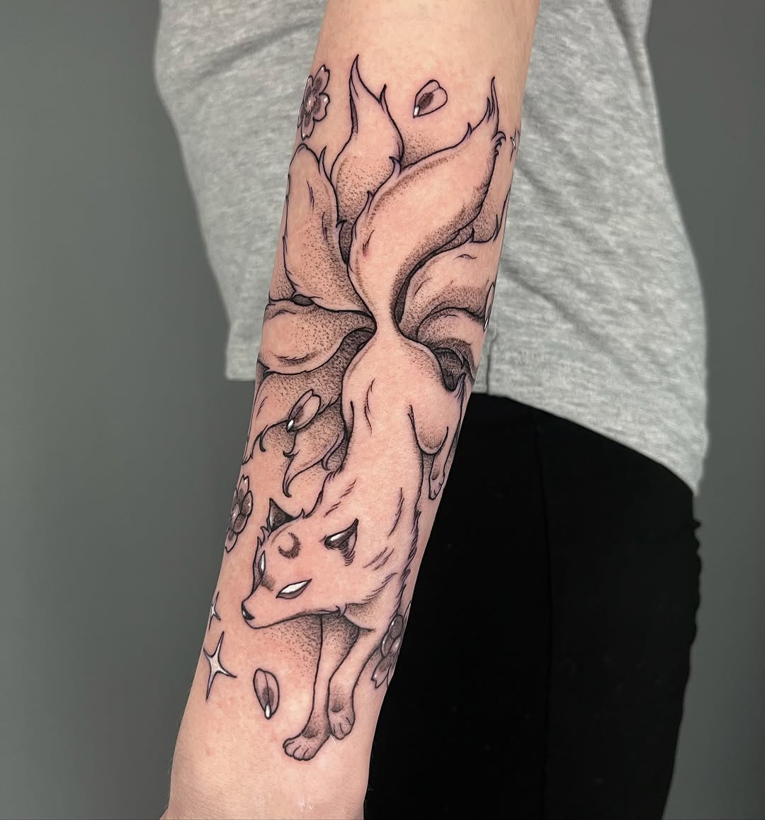 Tattoo by @oditattoos — illustrative, dotwork