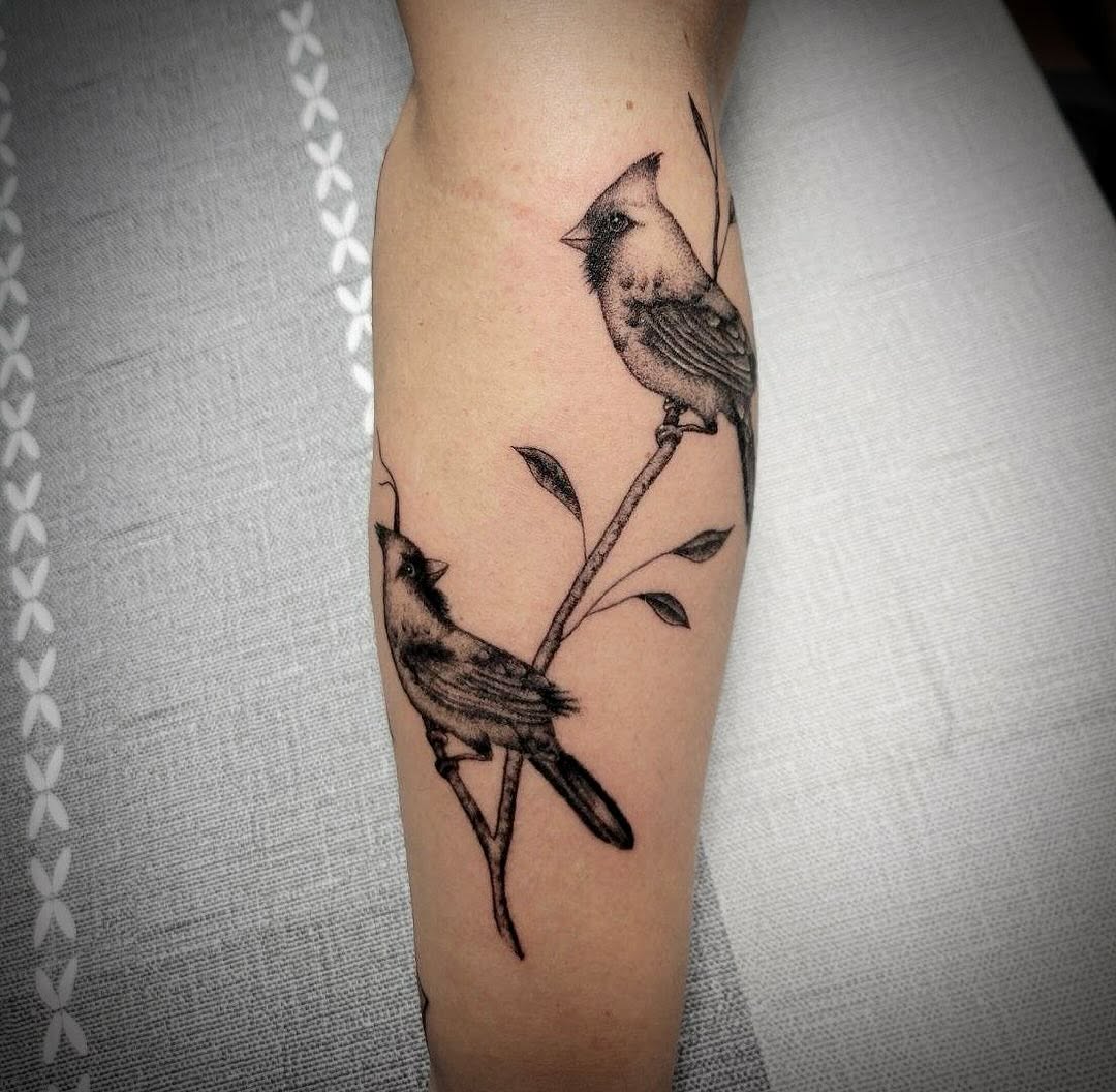 Tattoo by @luckyseventattoos — realism, dotwork