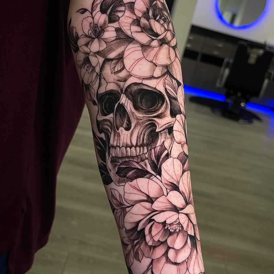 Tattoo by @tattoosbyclaude — black_and_grey, illustrative