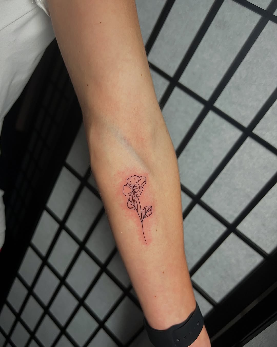 Tattoo by @baungbentattoo_ โ fine_line, minimalist