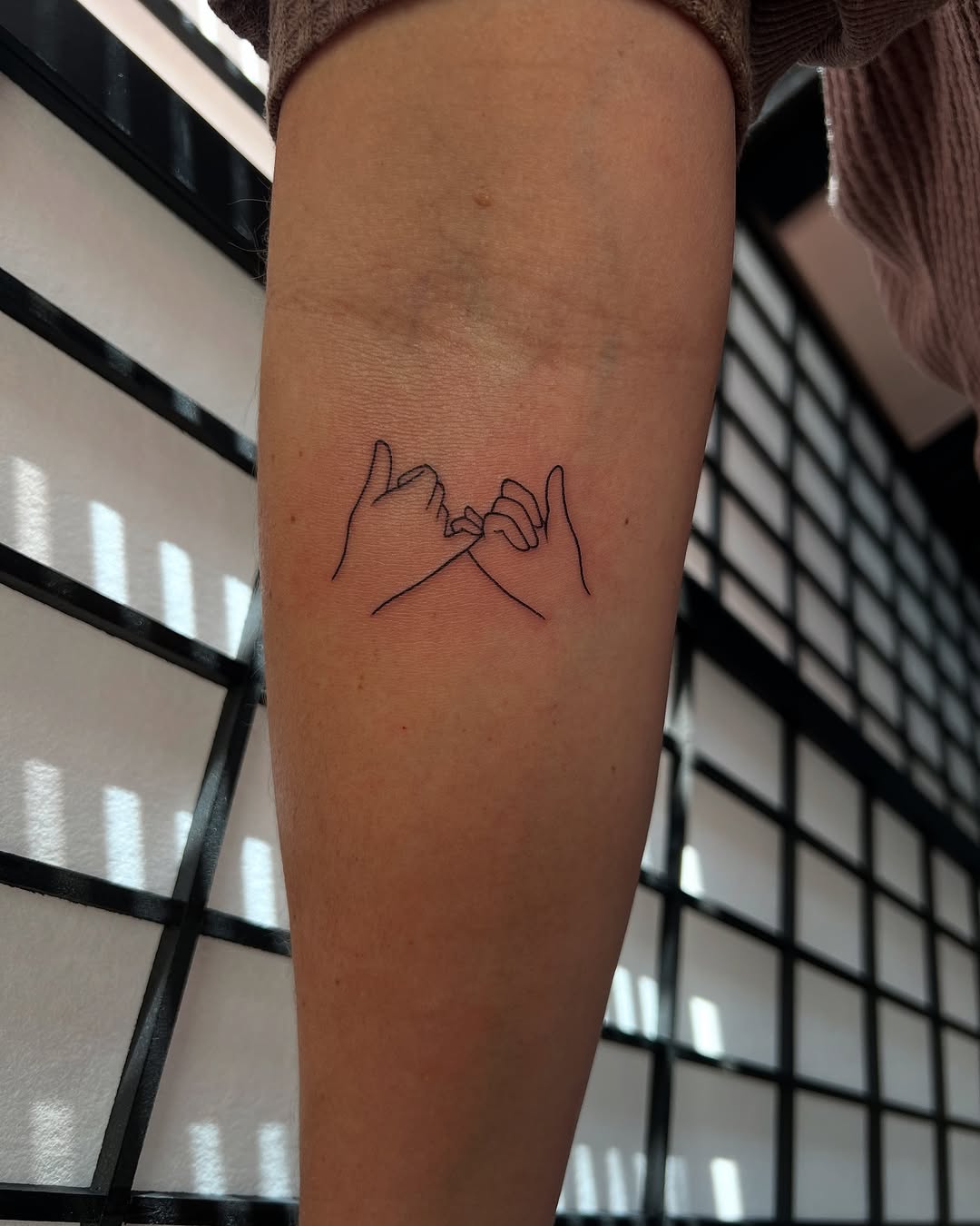 Tattoo by @baungbentattoo_ โ fine_line, minimalist
