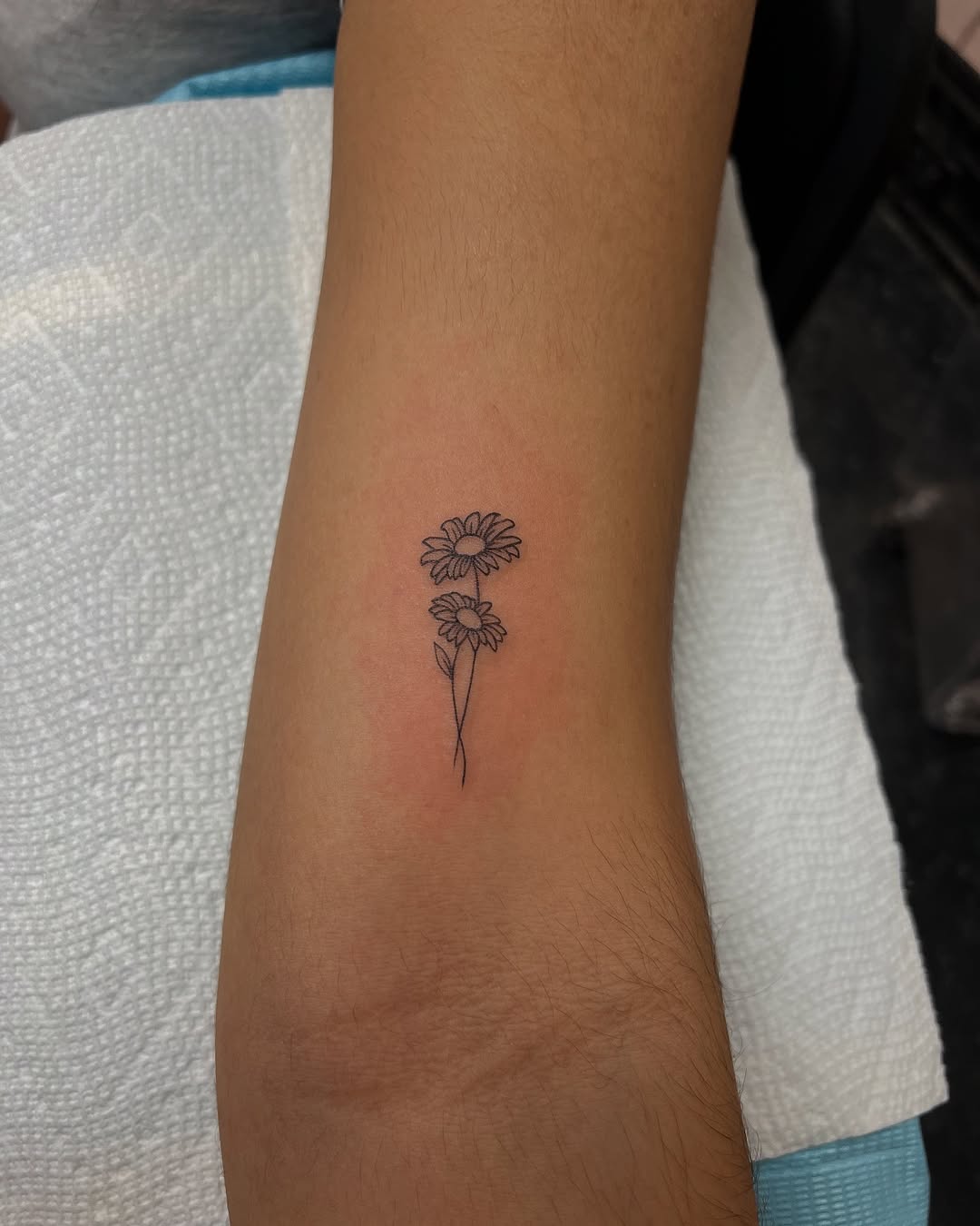 Tattoo by @baungbentattoo_ โ fine_line