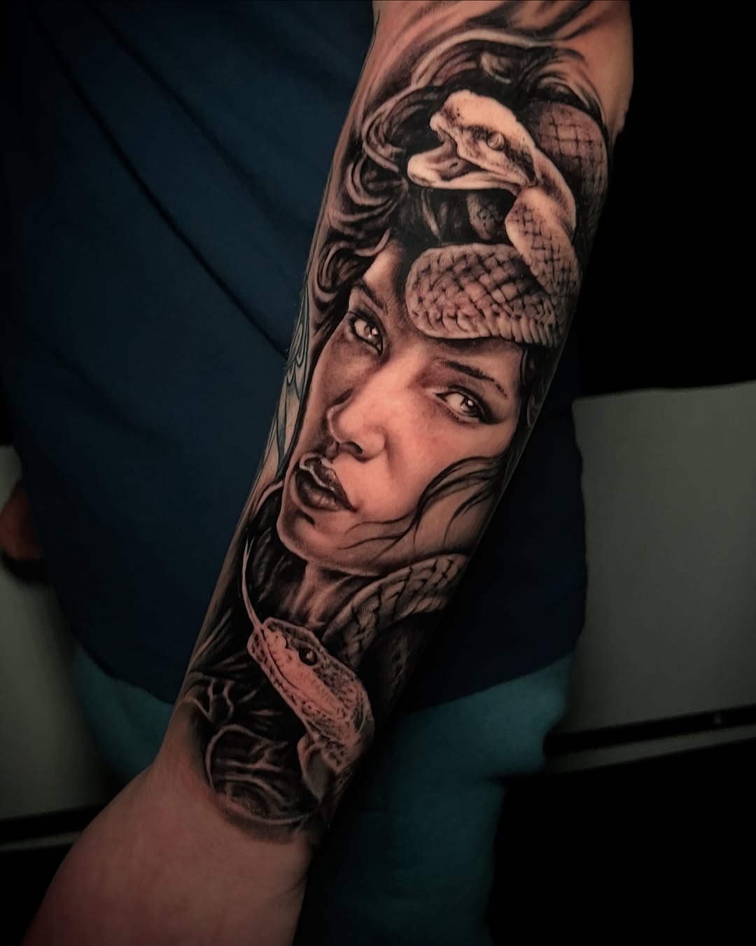 Tattoo by @gustavo.bulldogtattoo — realism, black_and_grey