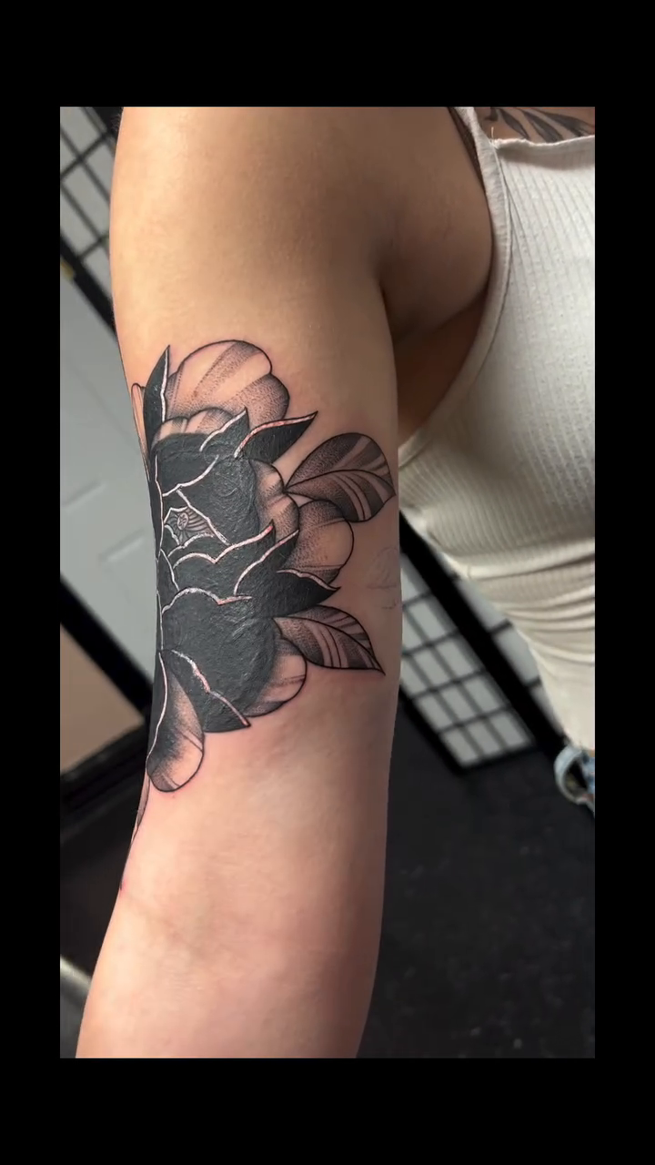 Tattoo by @baungbentattoo_ โ blackwork