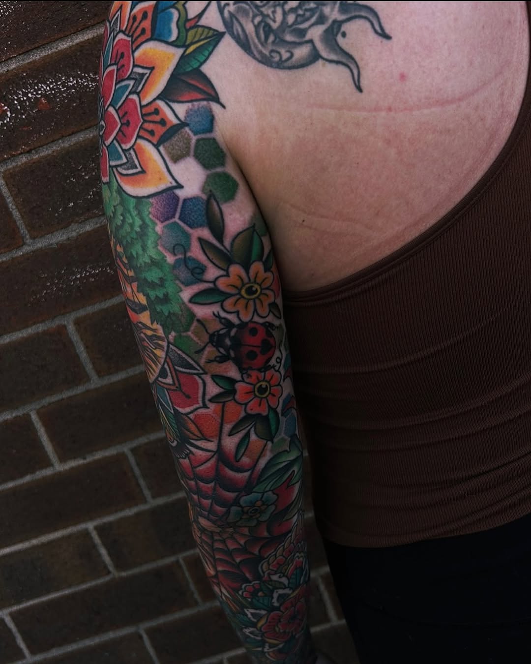 Tattoo by @tattoosbyanna_ — american_traditional, illustrative