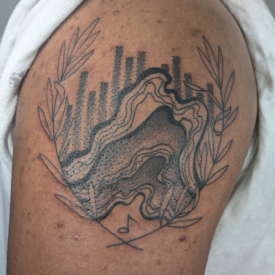 Tattoo by @jazihnotattoo — black_and_grey, geometric