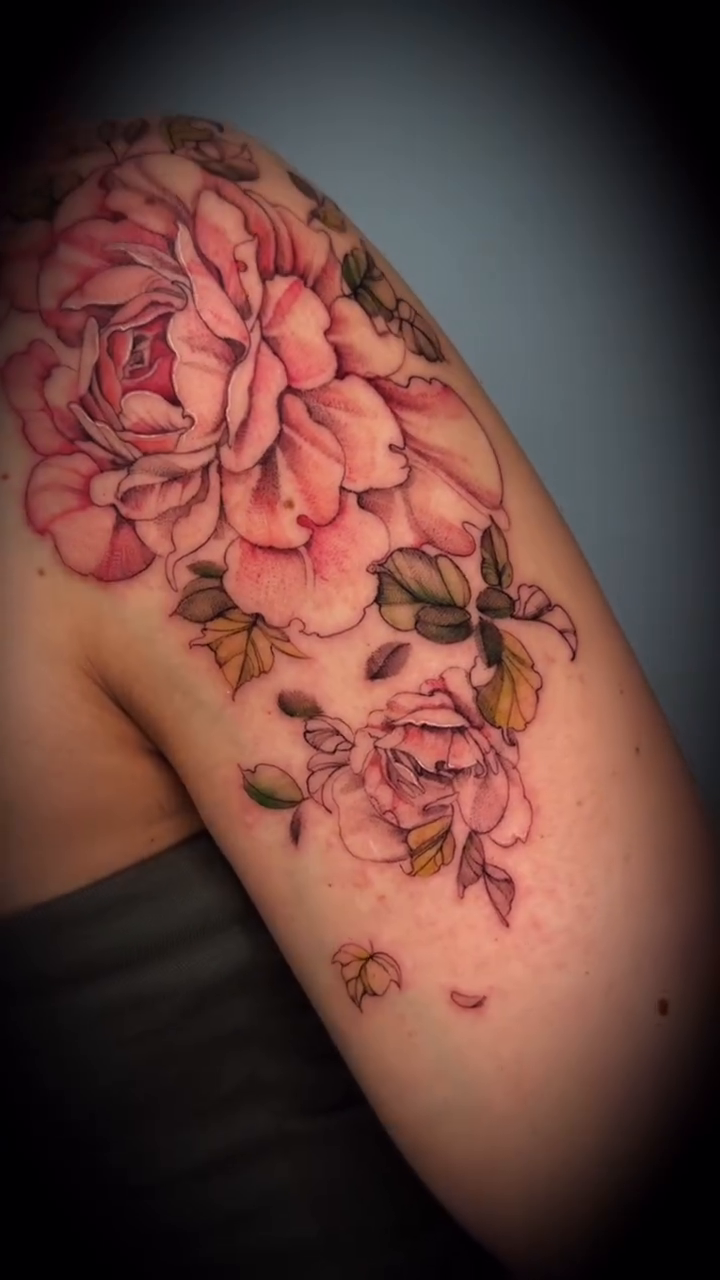Tattoo by @yuliiitattoo — illustrative, fine_line