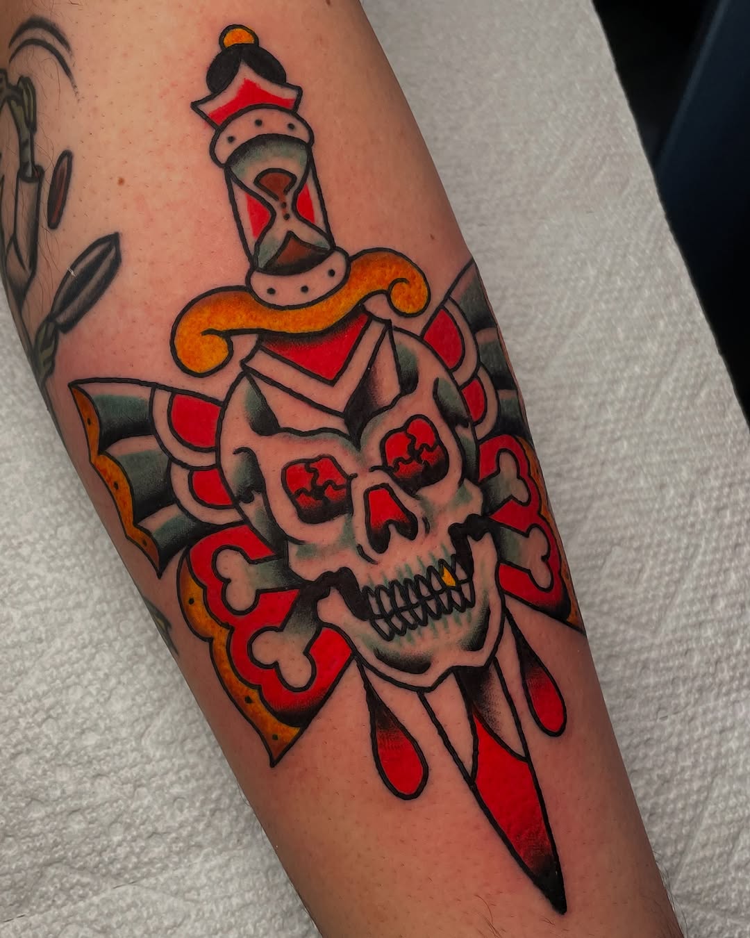Tattoo by @daveconleytattoo โ american_traditional