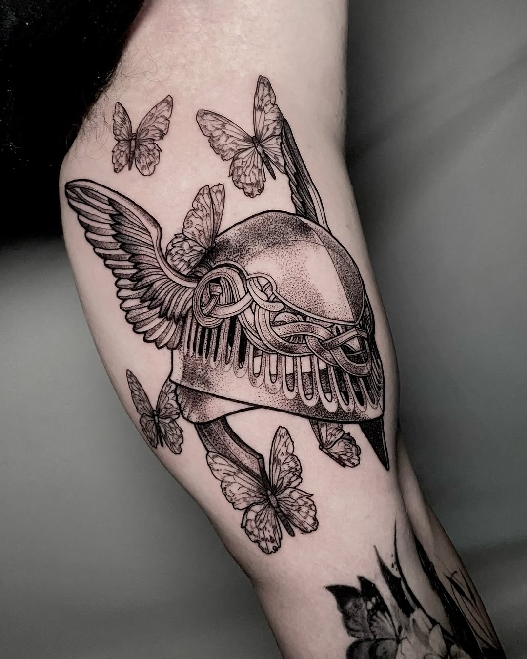 Tattoo by @therowanstarr โ blackwork, illustrative