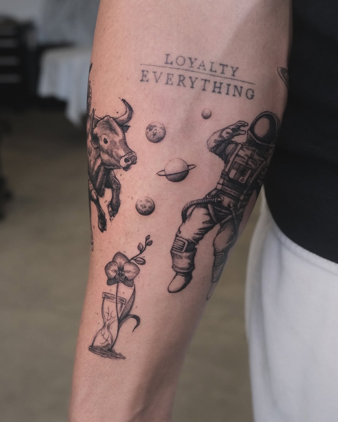 Tattoo by @hanakaki_tattoos โ black_and_grey