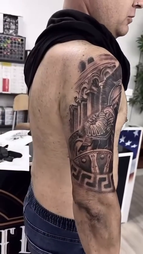 Tattoo by @puratintamiami β black_and_grey, realism