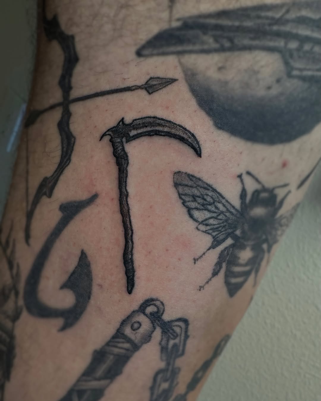 Tattoo by @rykerink — black_and_grey