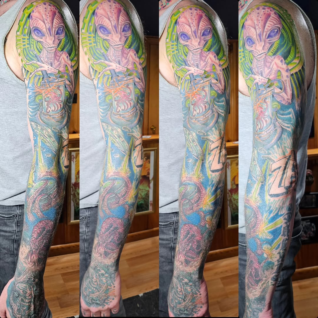 Tattoo by @whoisrusty β new_school