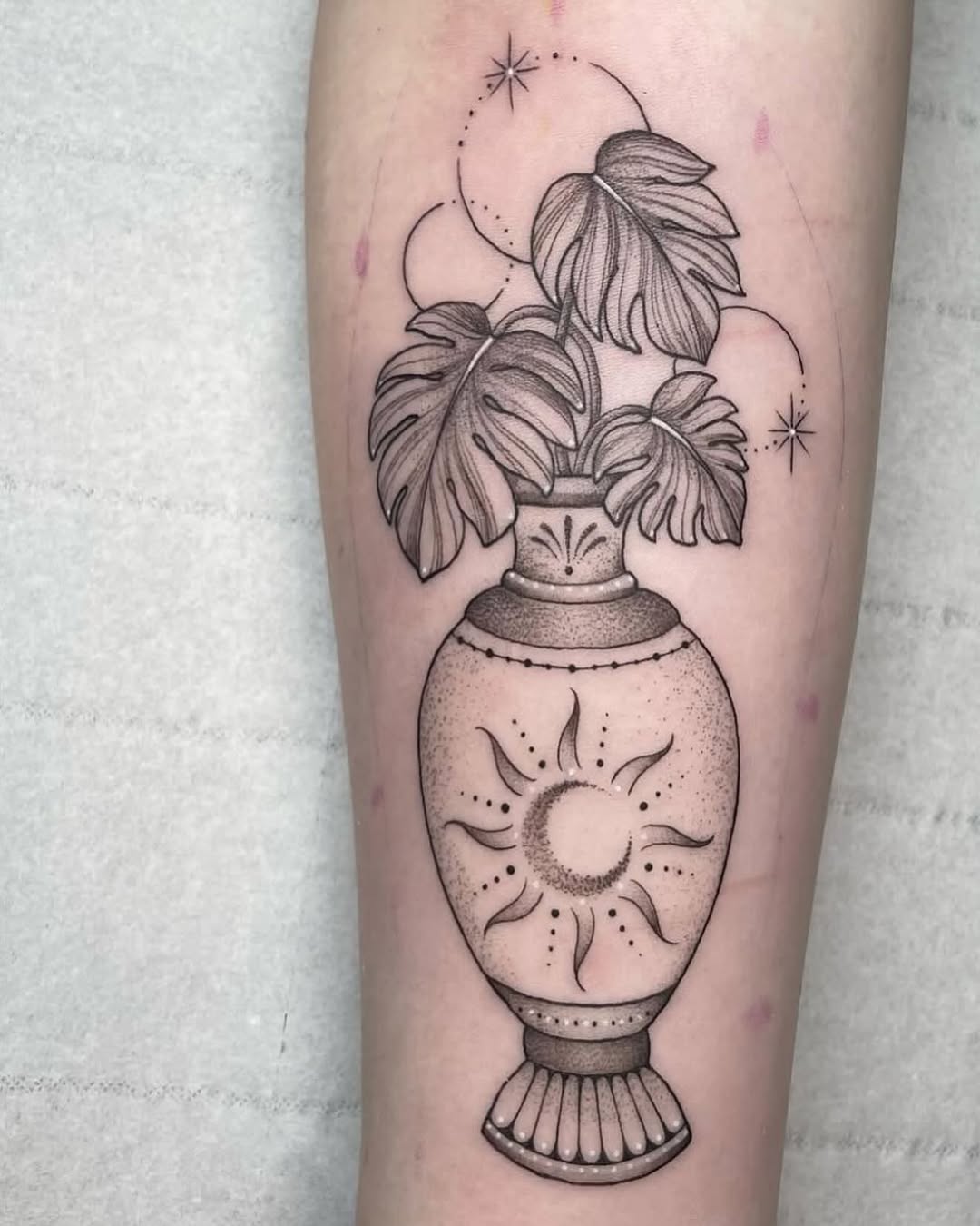 Tattoo by @emmaloutattooxx — dotwork, black_and_grey