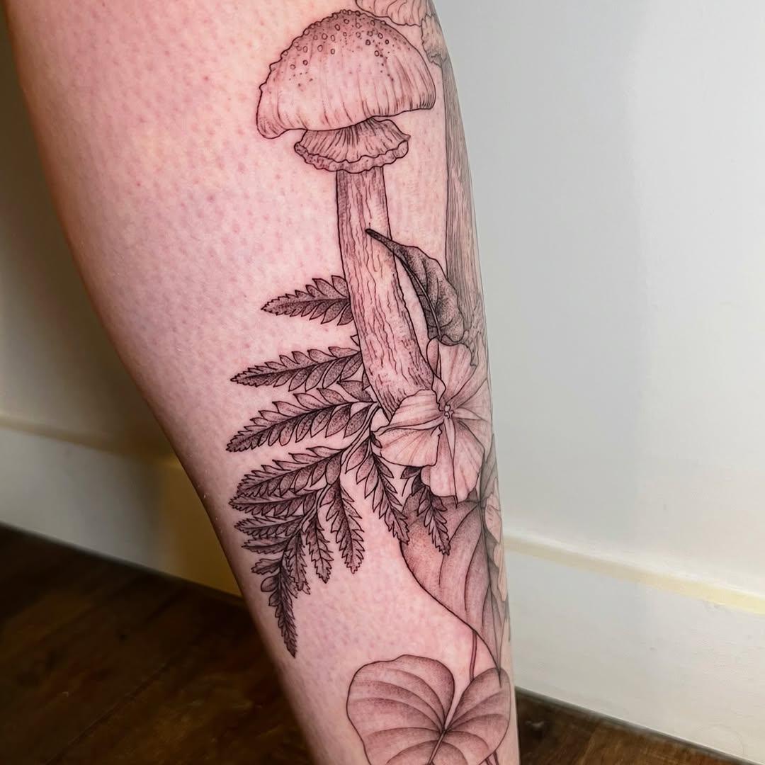 Tattoo by @tatts_n_ash โ fine_line, black_and_grey