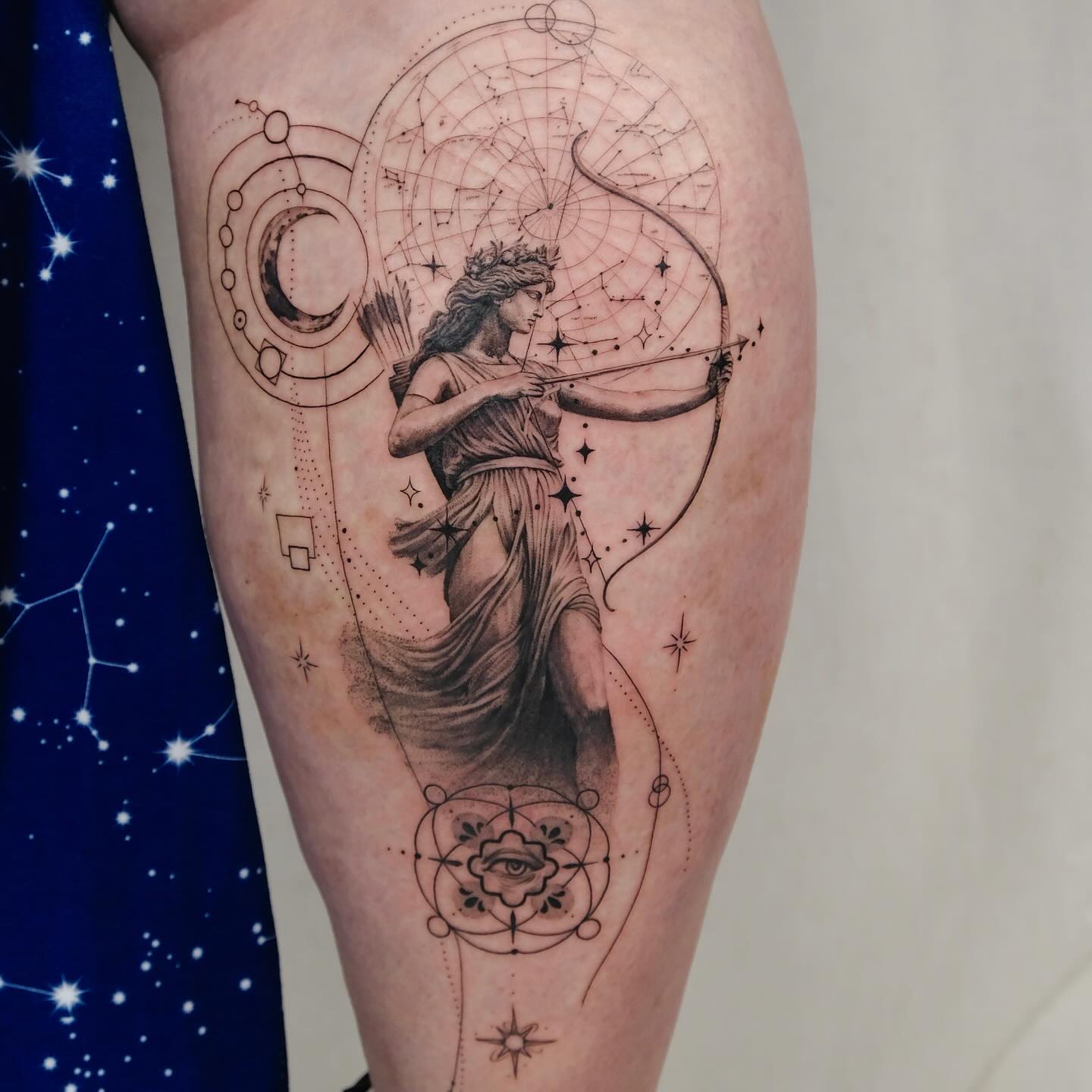 Tattoo by @zaytattoos β black_and_grey, geometric
