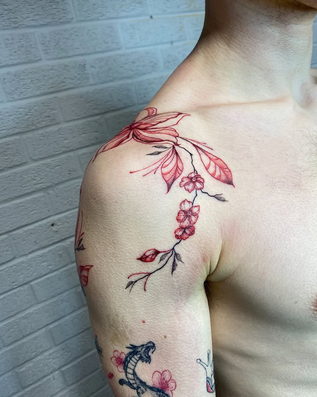 Tattoo by @mozzarellena_tattoos โ fine_line