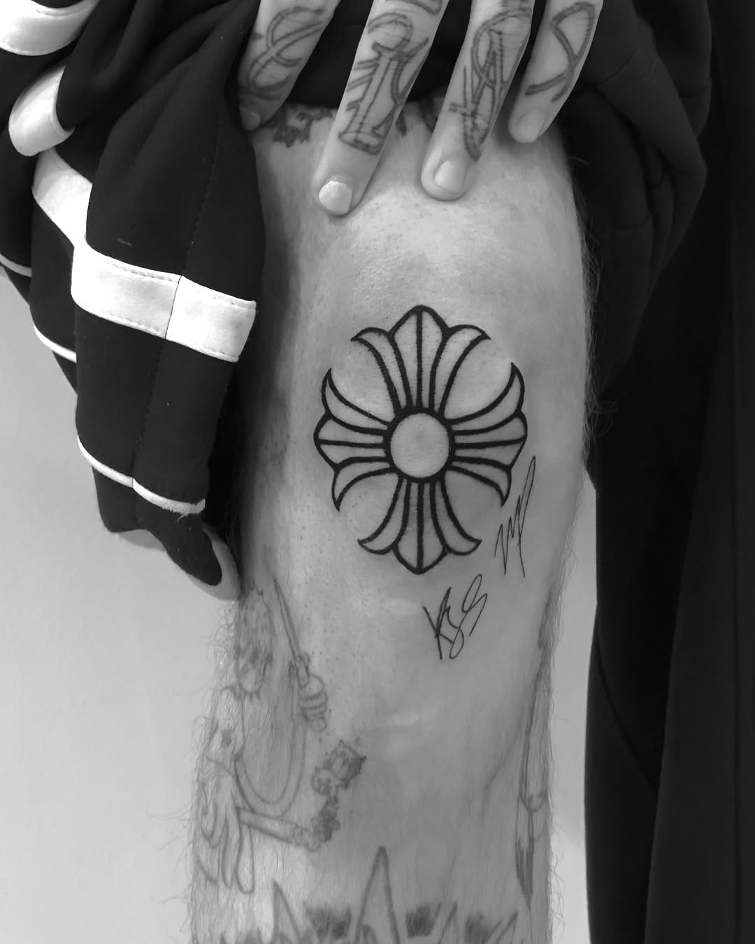 Tattoo by @henkotattooart — blackwork, minimalist