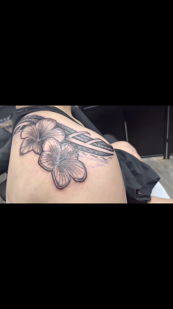 Tattoo by @kellykalani — fine_line, black_and_grey