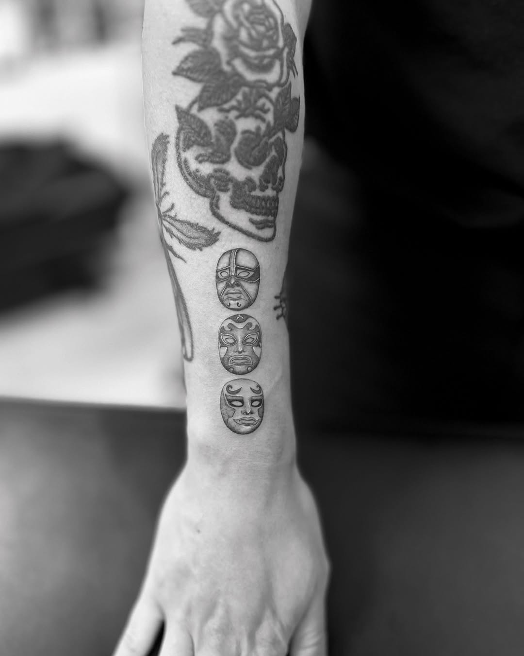 Tattoo by @roxotattoos — black_and_grey, realism