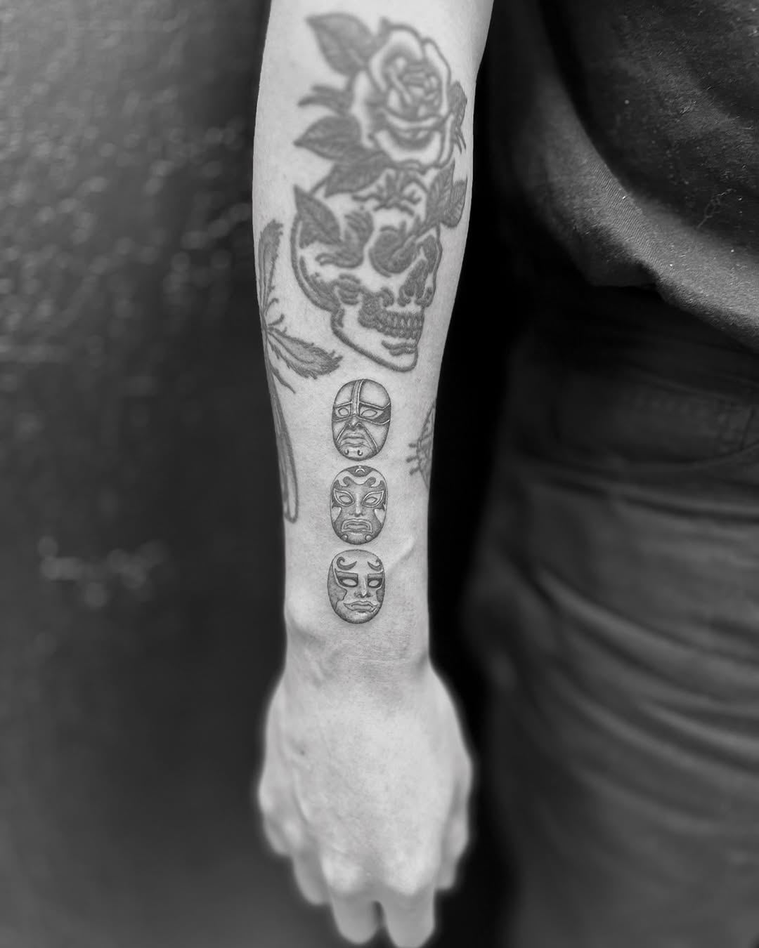 Tattoo by @roxotattoos — black_and_grey, chicano