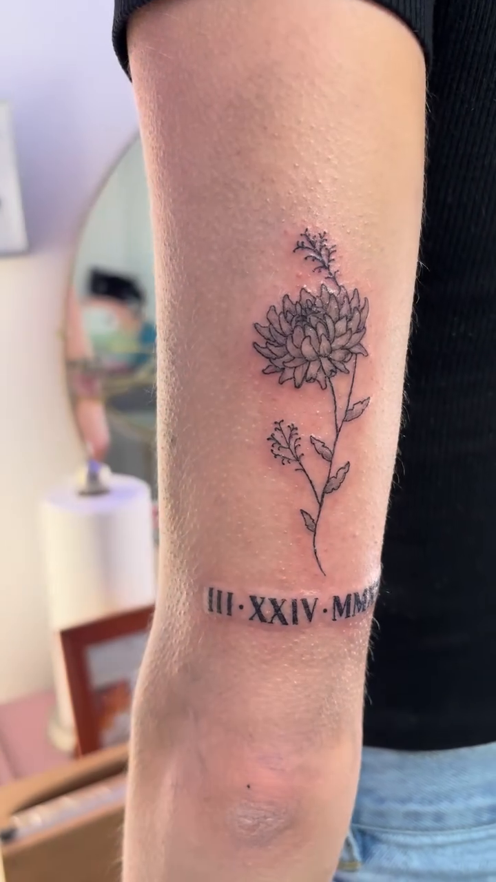 Tattoo by @inked_by_em — fine_line