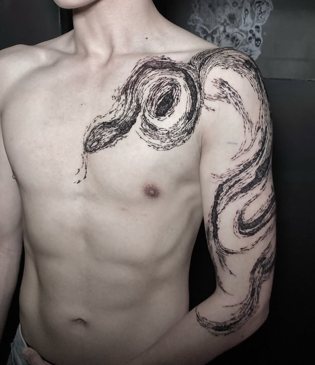 Tattoo by @moom_tattoo โ blackwork, abstract