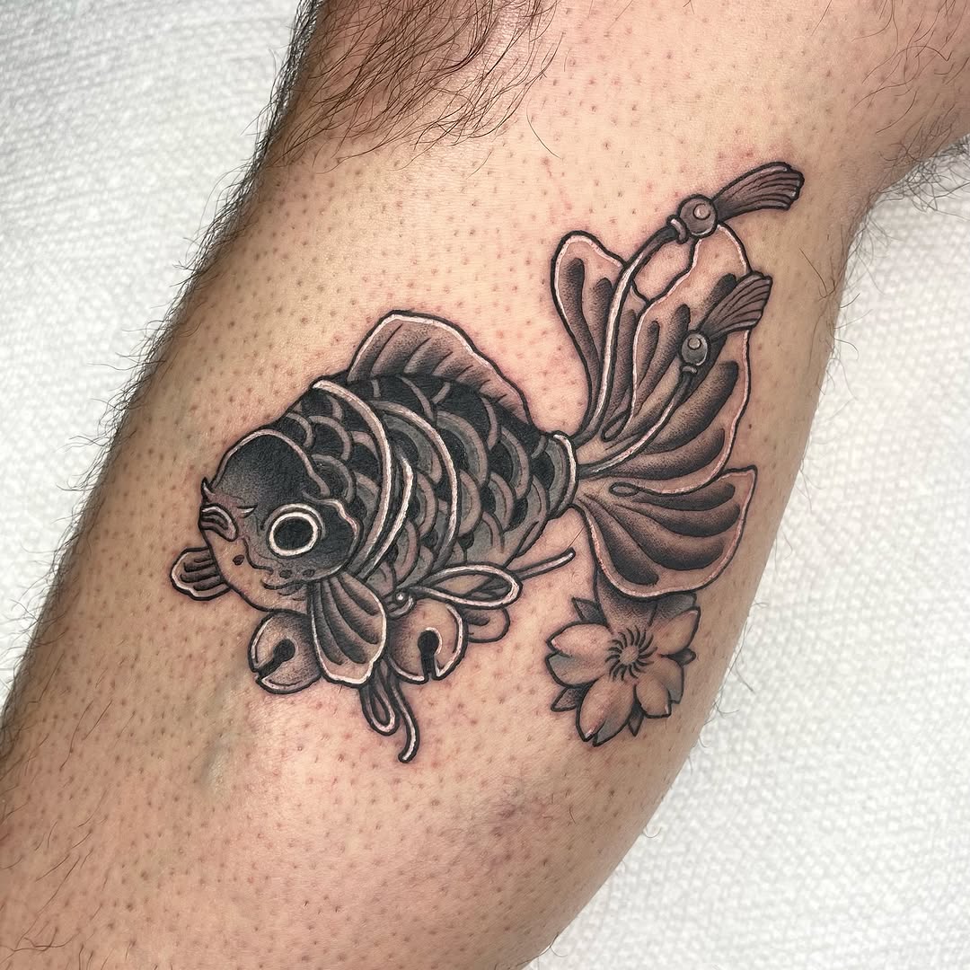 Tattoo by @lexx.christine โ japanese_irezumi, black_and_grey