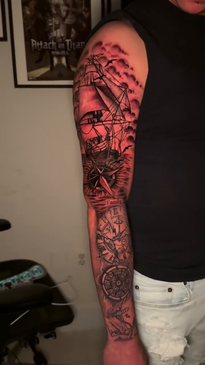 Tattoo by @aldocasalestatto — black_and_grey