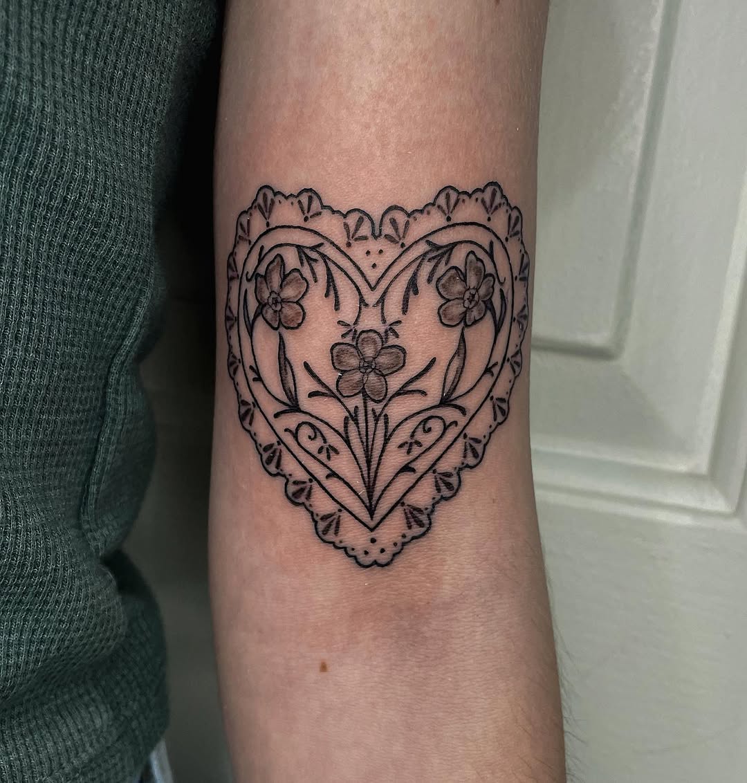 Tattoo by @allieruck_tattoos — fine_line, ornamental