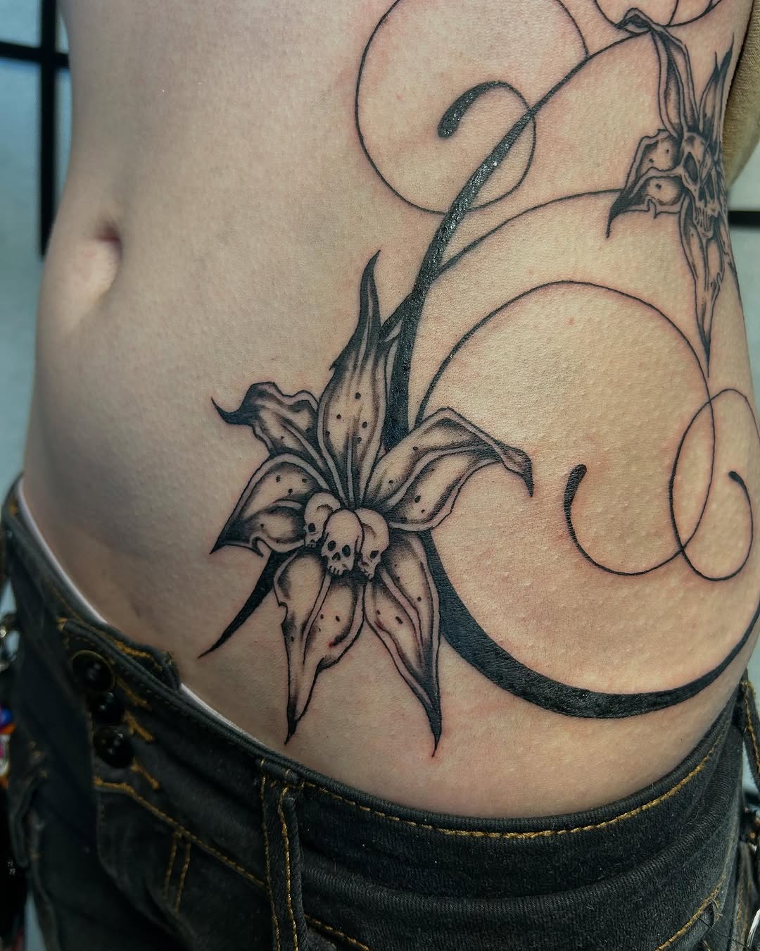 Tattoo by @fionatattooos โ black_and_grey, dark_realism