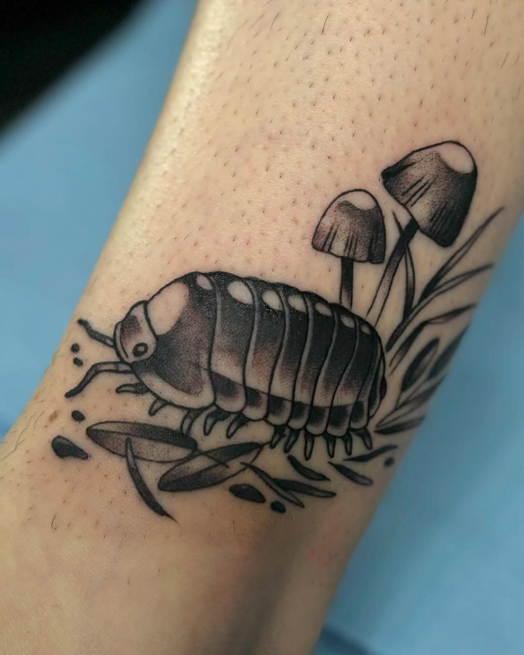 Tattoo by @luna_blue_tattoo — black_and_grey, realism