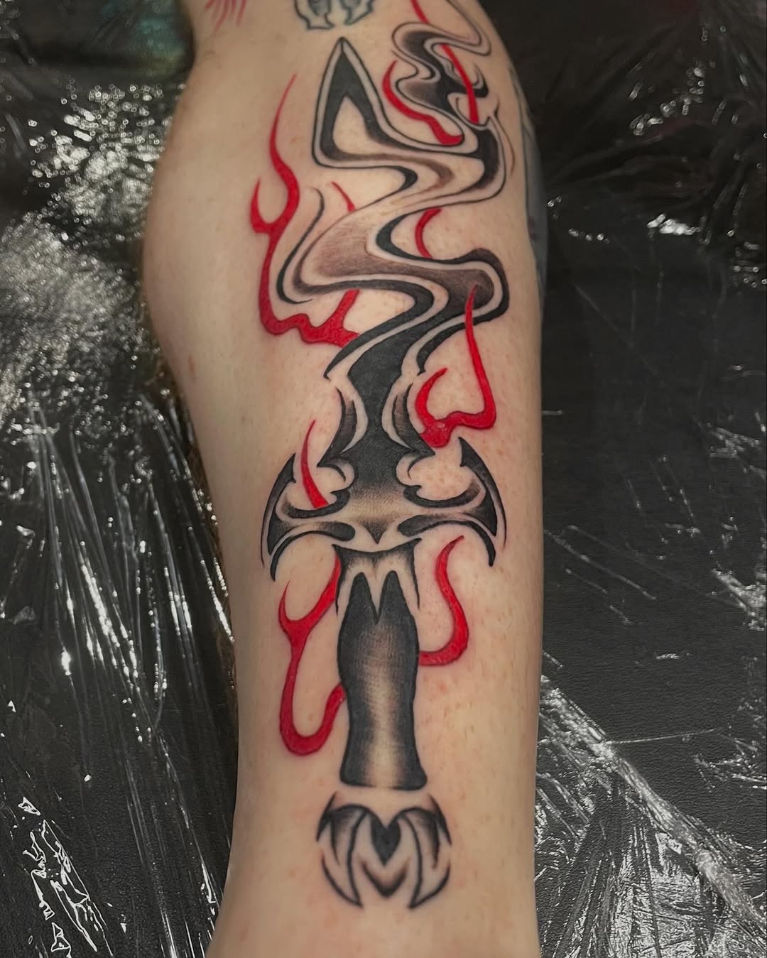 Tattoo by @prettyugly.sem — blackwork, trash_polka