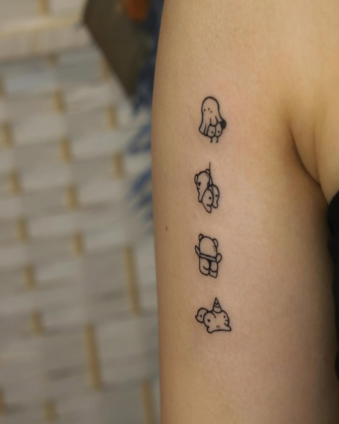 Tattoo by @anozz.tat — fine_line, minimalist