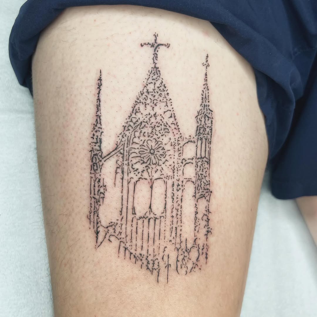Tattoo by @robbwilsontattoos โ fine_line
