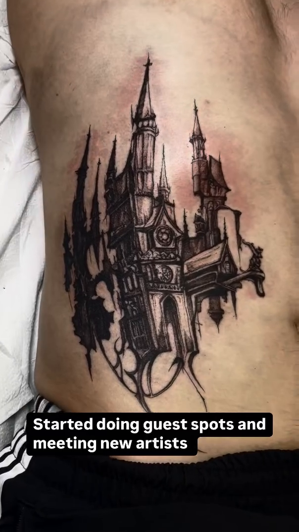 Tattoo by @isa._.tattoos — illustrative, blackwork