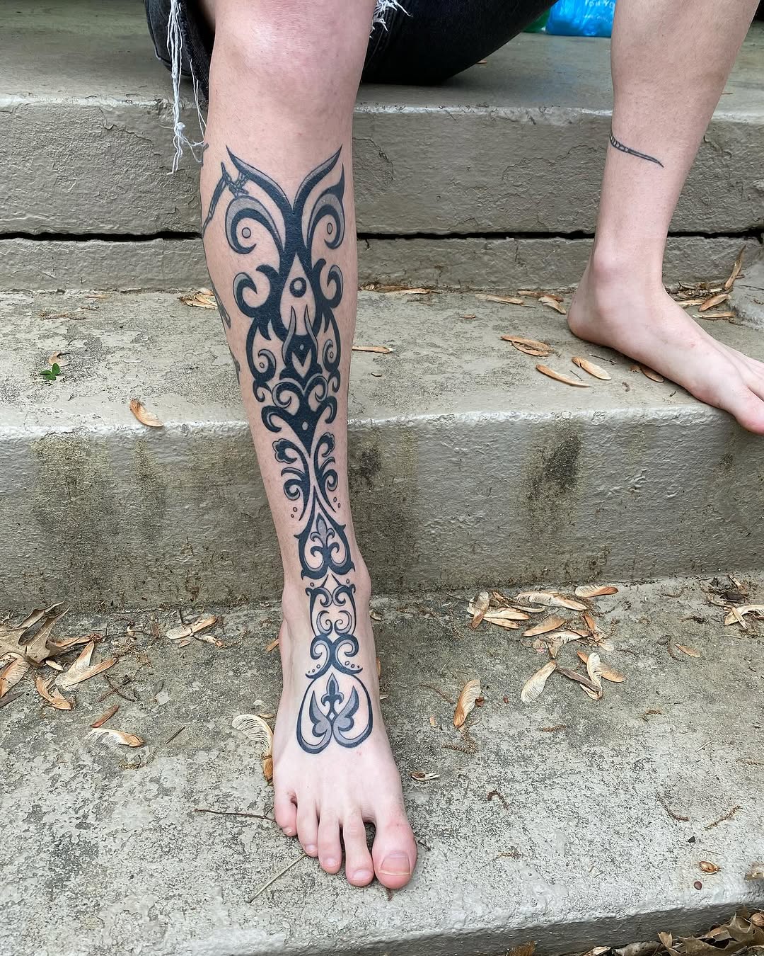 Tattoo by @oliviatawzertattoo โ ornamental, black_and_grey