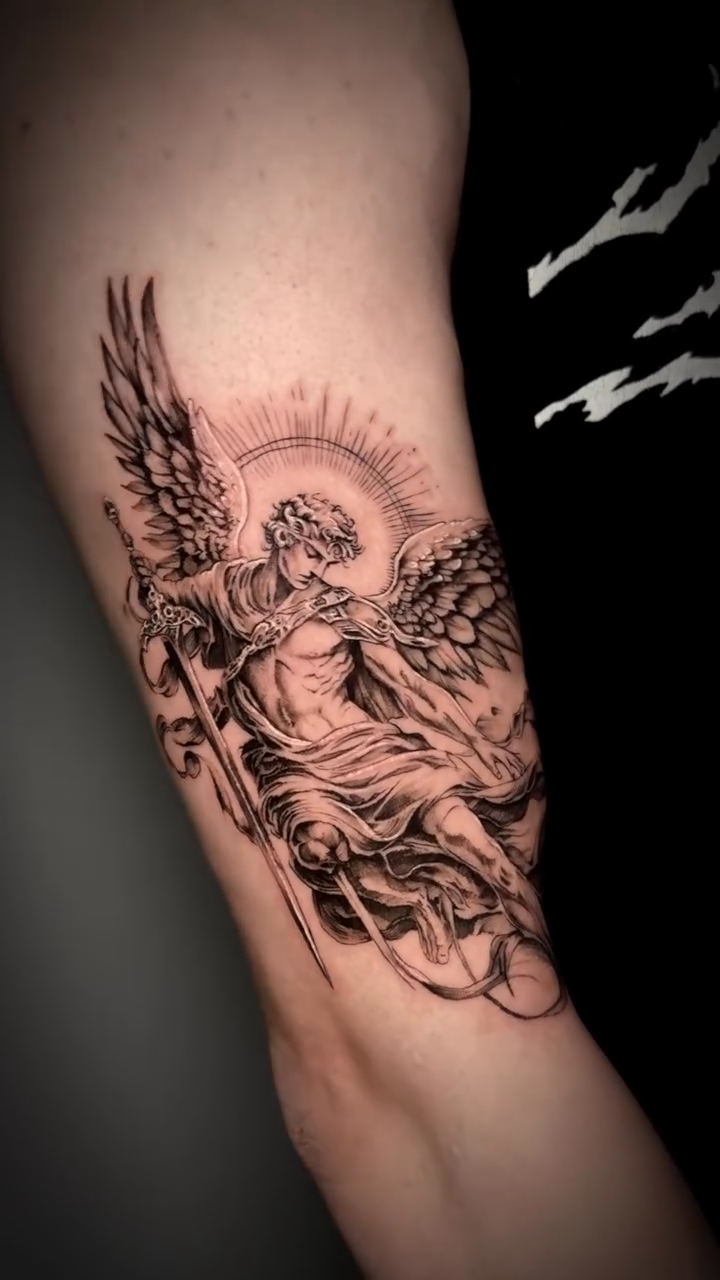 Tattoo by @yuliiitattoo — black_and_grey, realism