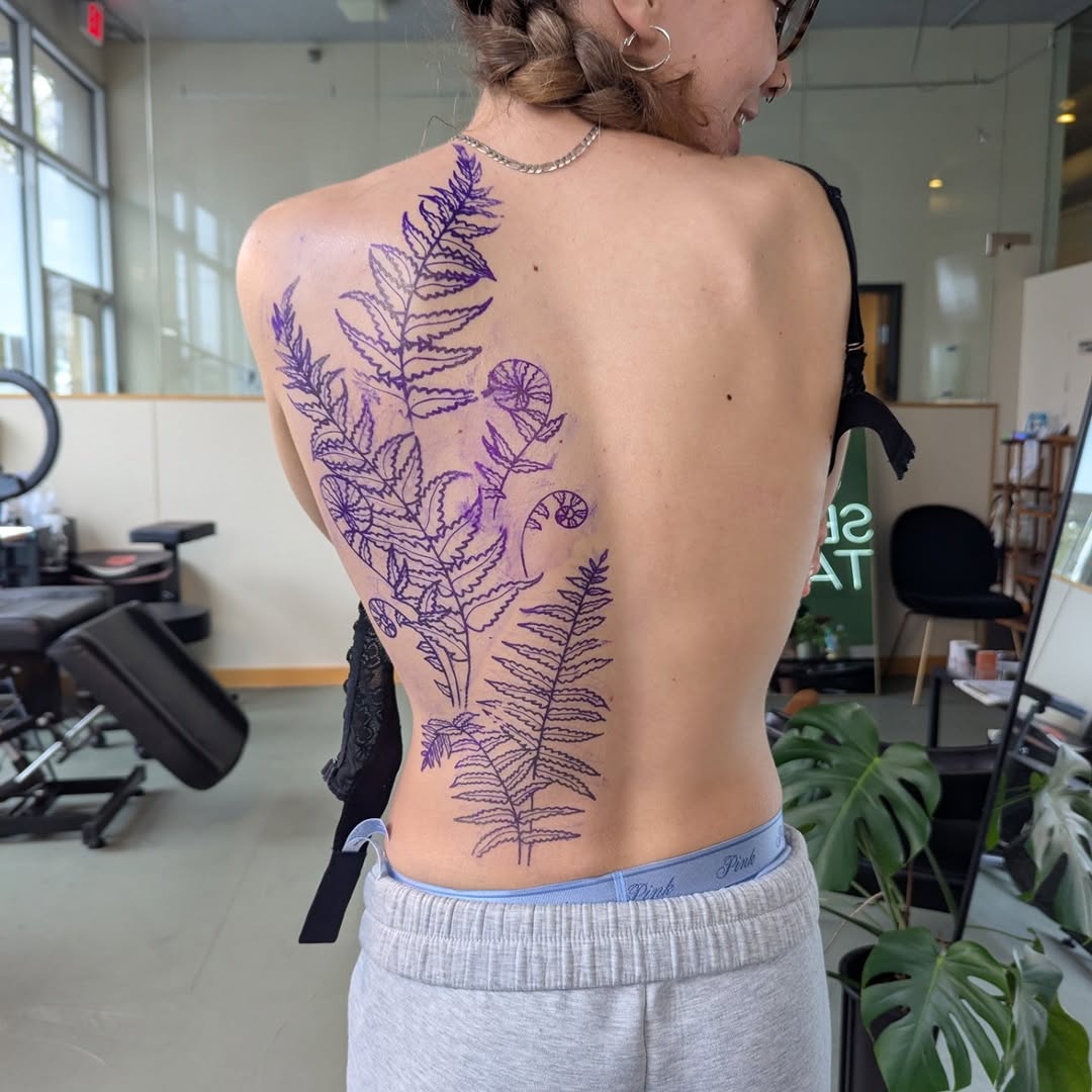 Tattoo by @bellab.tattoo — illustrative