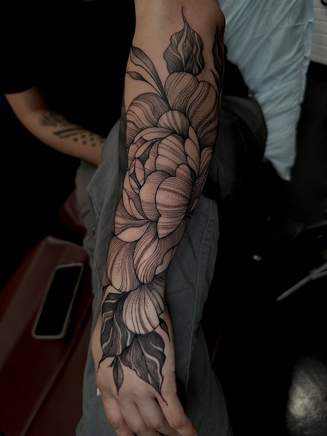 Tattoo by @dayana_tattooartist — black_and_grey, ornamental