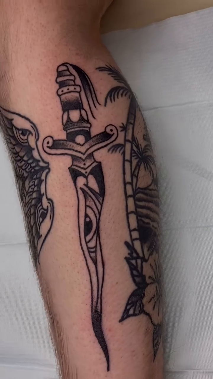 Tattoo by @meadowzmodificationz β american_traditional