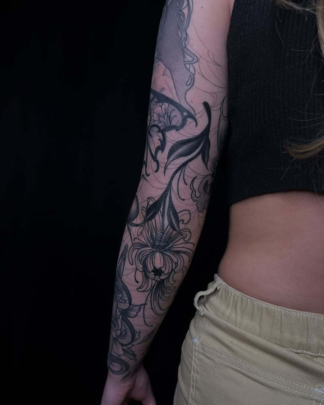 Tattoo by @_gwen.ink — blackwork, illustrative