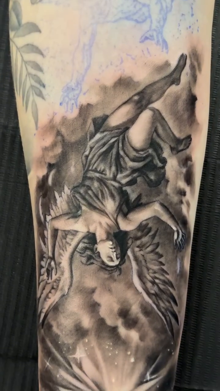 Tattoo by @tattsbybruno — realism, black_and_grey