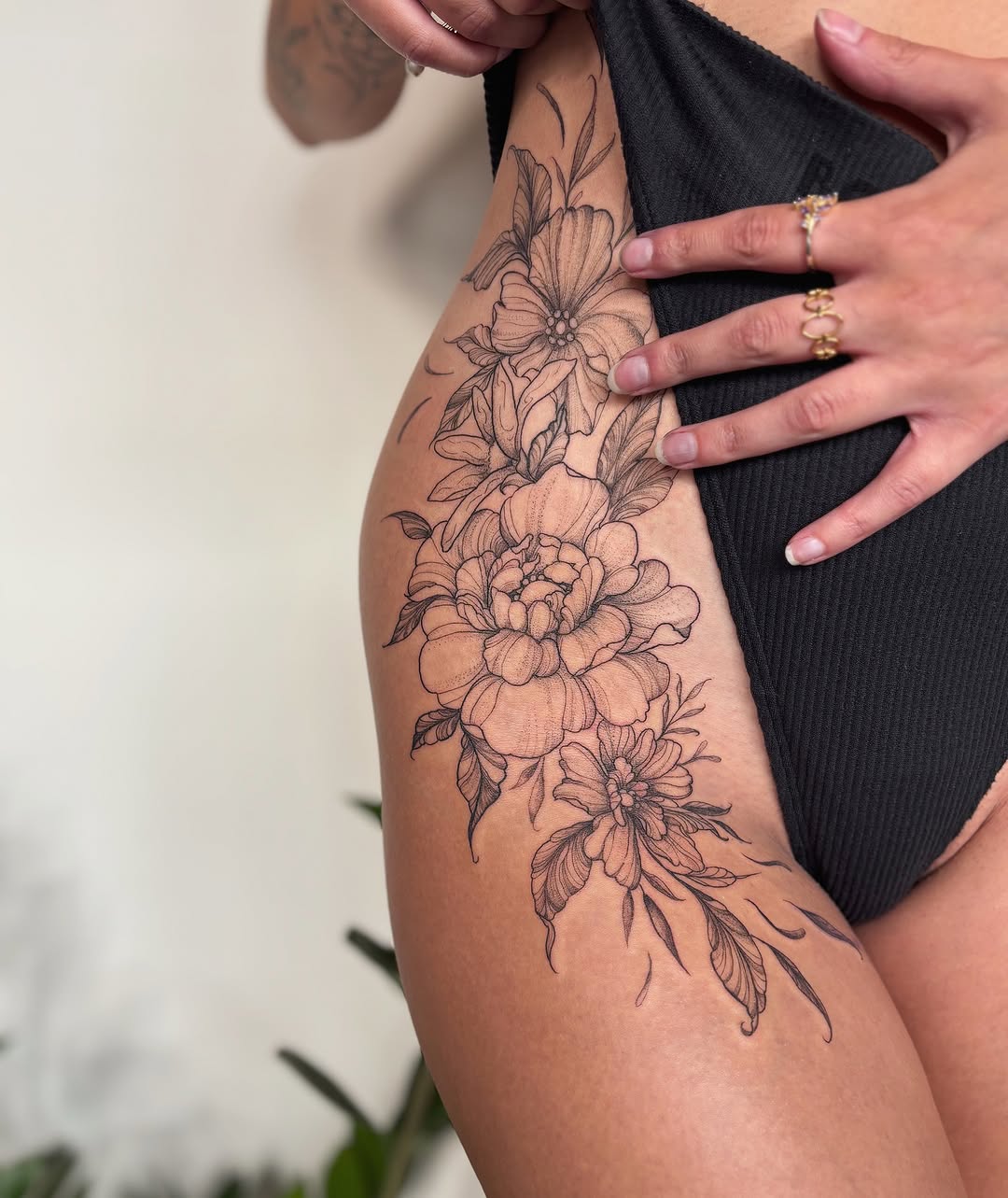 Tattoo by @raini.xo.tattoo β fine_line, illustrative
