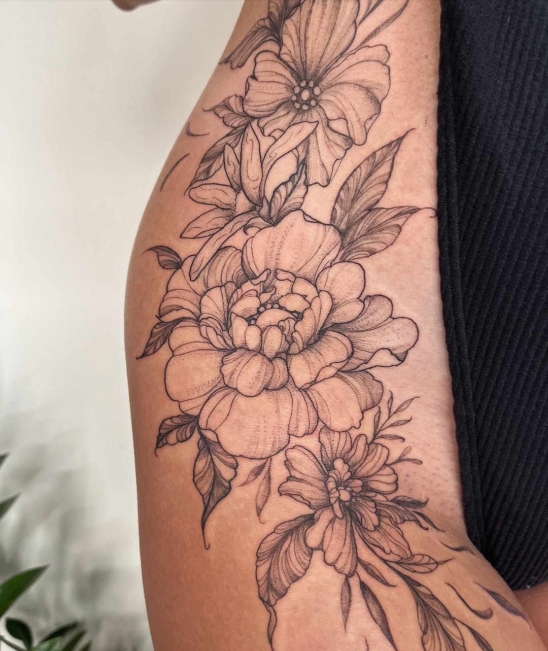 Tattoo by @raini.xo.tattoo β fine_line, black_and_grey