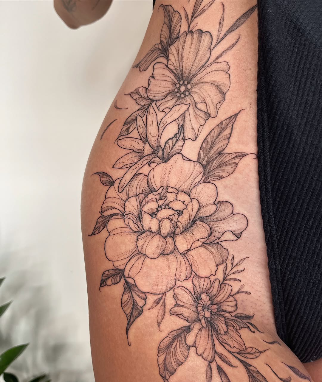 Tattoo by @raini.xo.tattoo β fine_line, black_and_grey