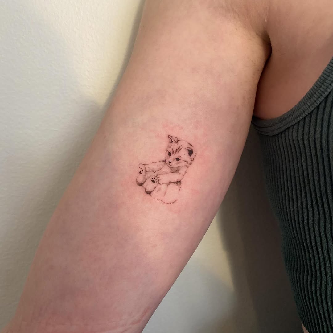 Tattoo by @lunafterdark.tattoos — fine_line, realism