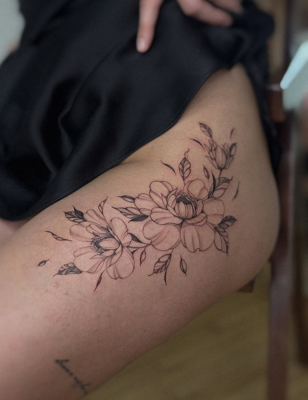 Tattoo by @olha.tattoo โ fine_line, black_and_grey