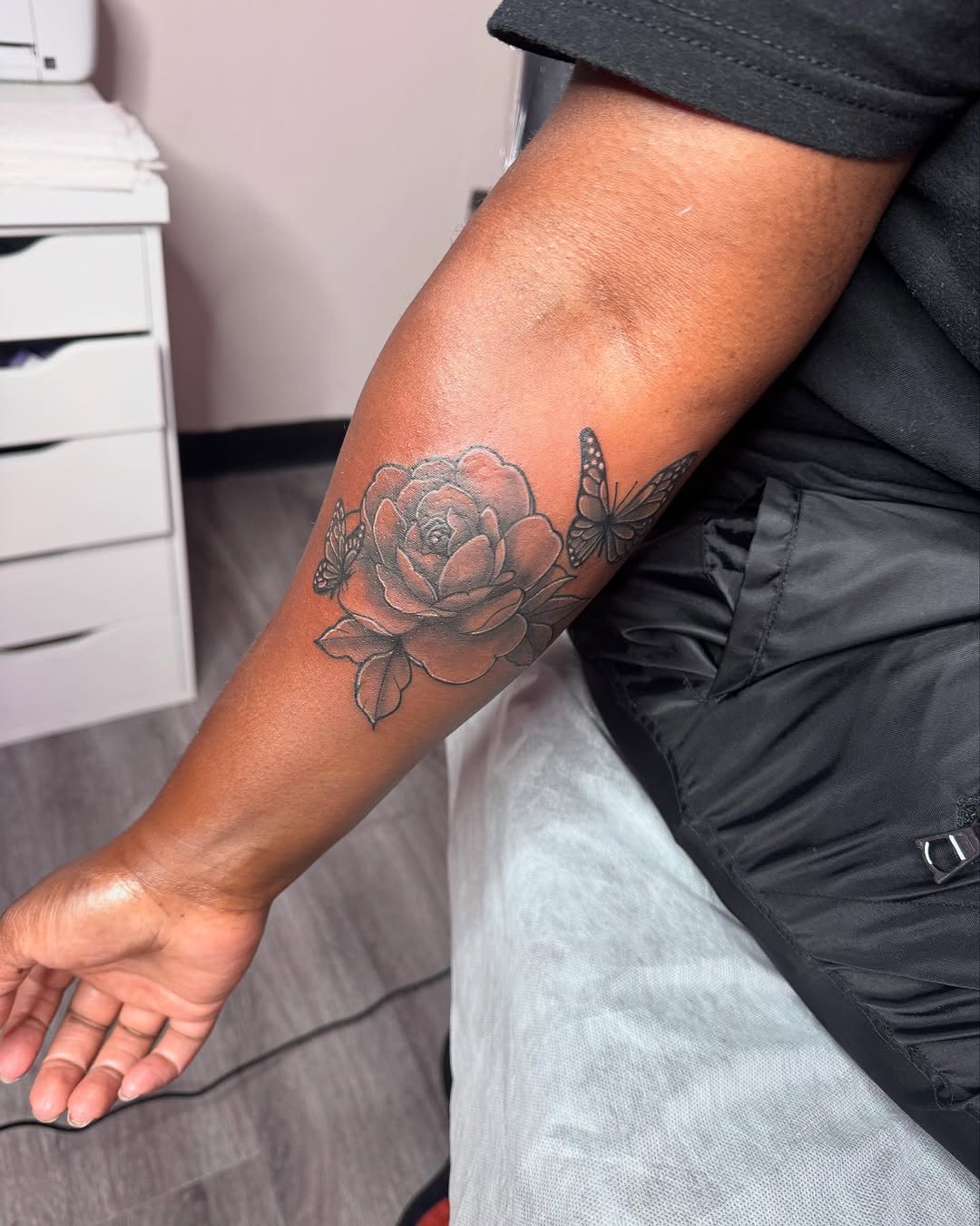 Tattoo by @sierrathetattooartist — black_and_grey