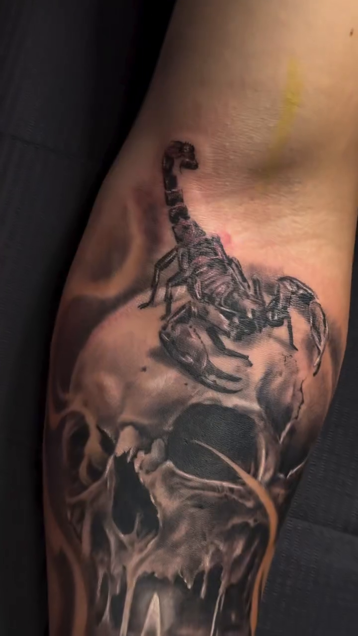 Tattoo by @tattsbybruno — realism, dark_realism